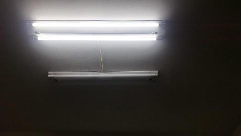 竑富宅水電工程行 - 舊型燈具線路修改成適用LED燈管，或更換與新裝LED燈具