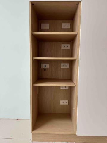 鴻睿水電空調工程行 - 系統櫃完成安裝插座