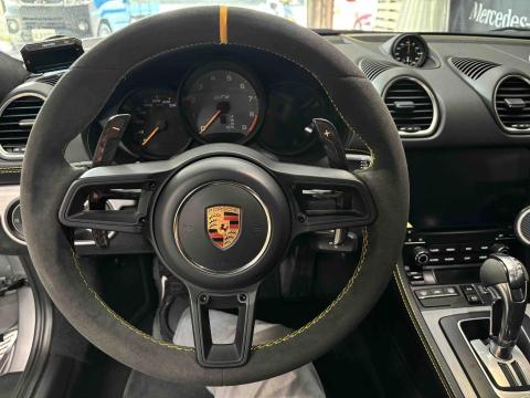 提供轎車服務的專家鞍匠汽車內裝