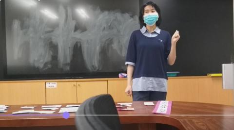 陳微臻 - 上台試教照片