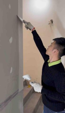 提供批土服務的專家小辰