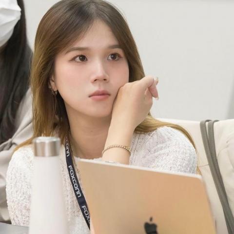 提供陽極鎖接線服務的專家Sophie 紫恬