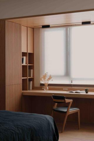 徑徑制作 - 氤氳的光線創造東方氣息的書桌空間