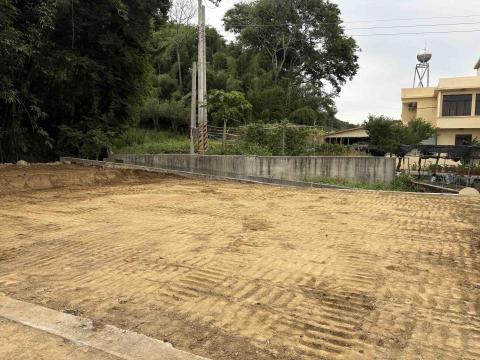 昇岳工程行(怪手整地.打除) - 高架草莓園整地