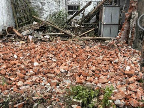 昇岳工程行(怪手整地.打除) - 舊屋拆除