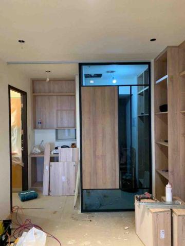 澄銨玻璃 - 鋁框玻璃屏風