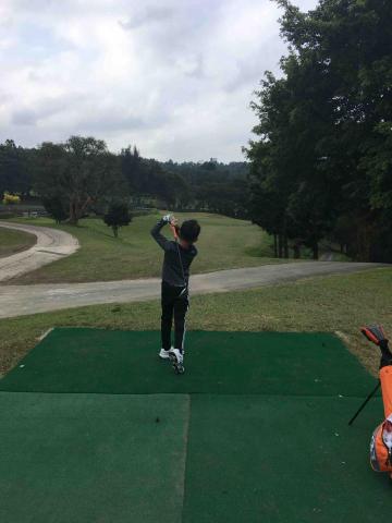 專業高爾夫教練Henry - 帶小朋友打短九洞