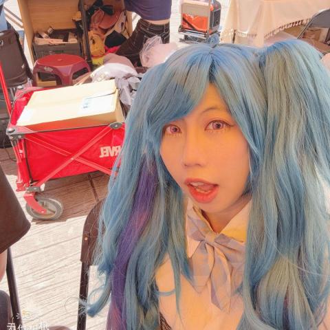 提供東港唱歌服務的專家黃家馨