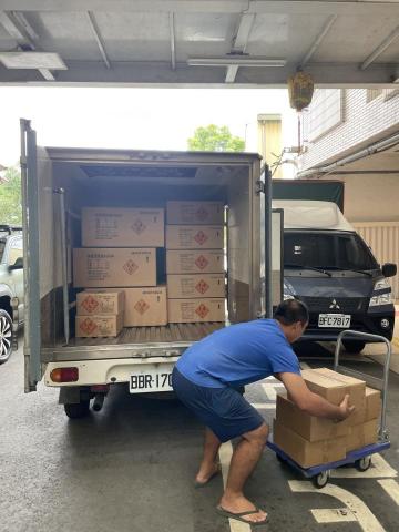 李安 - 廟會煙火運輸