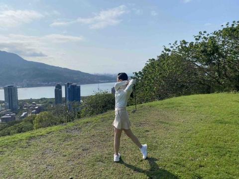 專業高爾夫教練Henry - 帶學員下場 記錄美好揮桿?