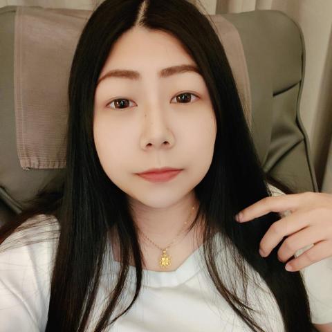 提供溫罐刮痧服務的專家李新梅