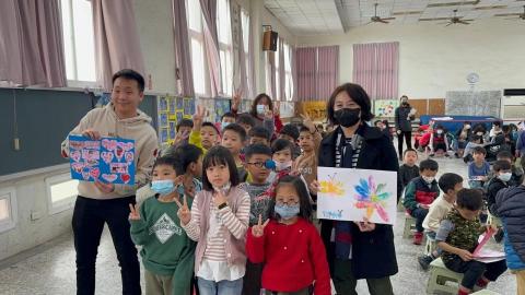 Michael's Class - Pictures with students