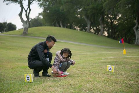 專業高爾夫教練Henry - 細心教學 耐心指導