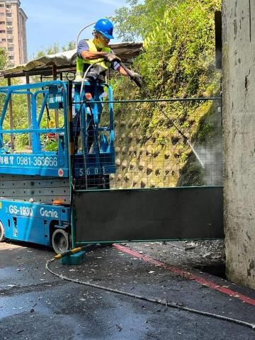 捌號工程 - 建築物外觀高壓清洗