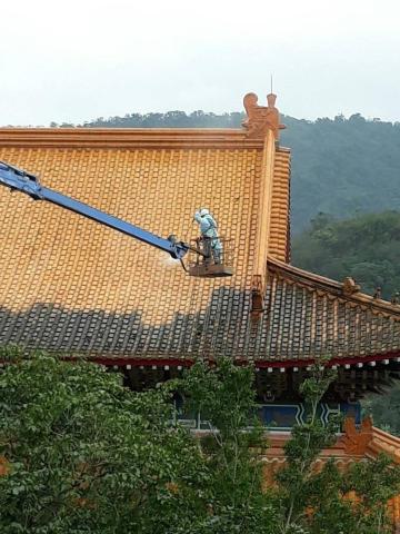捌號工程 - 建築物外觀高壓清洗