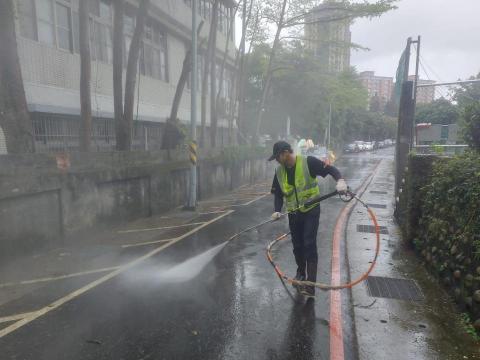 捌號工程 - 車道高壓清洗