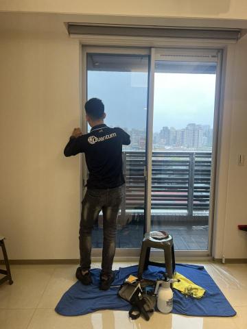 極致貼膜隔熱所 - 客戶選擇量子膜SL系列40，透視度好，隔熱效果好，保固10年