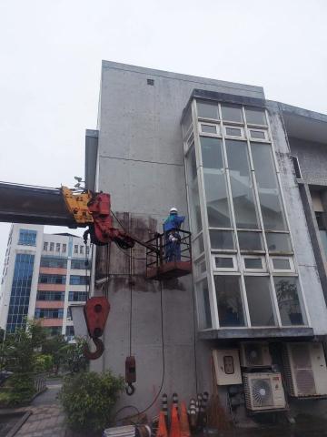捌號工程 - 建築物外觀高壓清洗