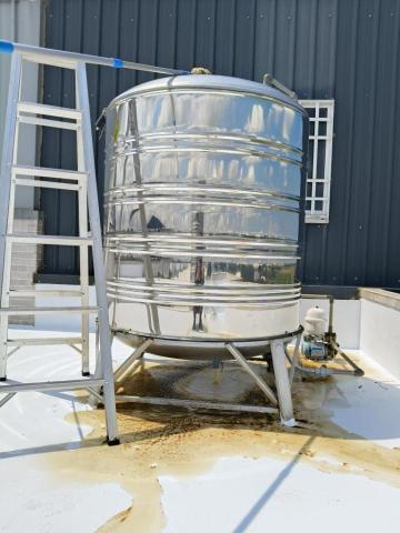瑋成水電裝修工作室 - 施工中：水塔清洗