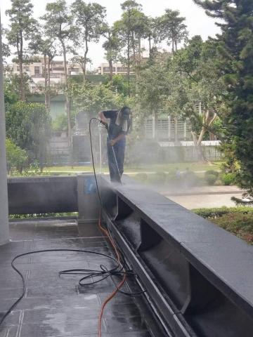 捌號工程 - 建築物外觀高壓清洗