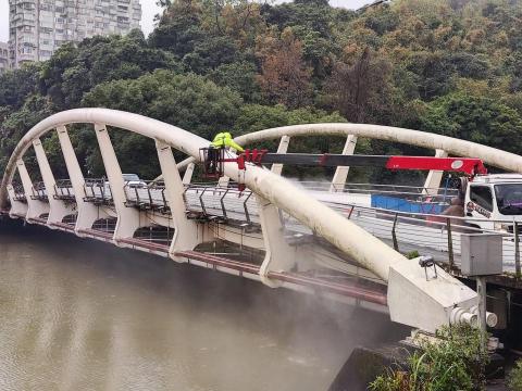 捌號工程 - 拱橋外觀高壓清洗