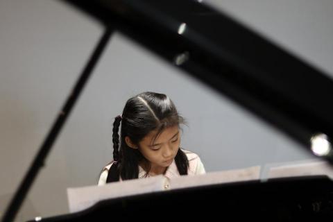 尤怡婷 -  尤怡婷 -