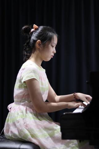 尤怡婷 -  尤怡婷 -