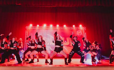 曾稚涵 - 小成表演