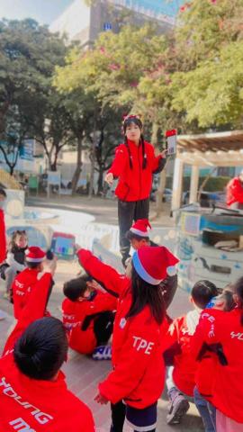 紫晴 - 舉辦各種活動，讓孩子們不只有跆拳道的練習，
也能透過遊戲、挑戰、團隊合作培養身體協調、反應能力與自信心。