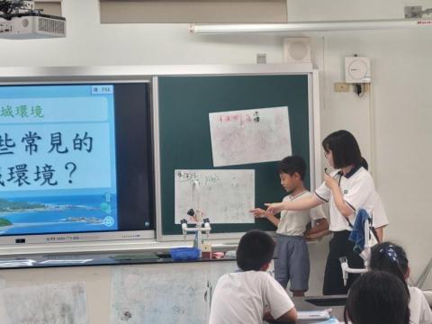 林津鈺 - 注重學生科學思辨力的培養，引導觀察、提問與批判性思考，鼓勵學生表達推論與結果，強化口語表達與論述能力。