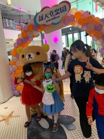 林津鈺 - 結合節慶與時事主題，設計貼近生活的體驗活動，讓學習更有趣也更有感