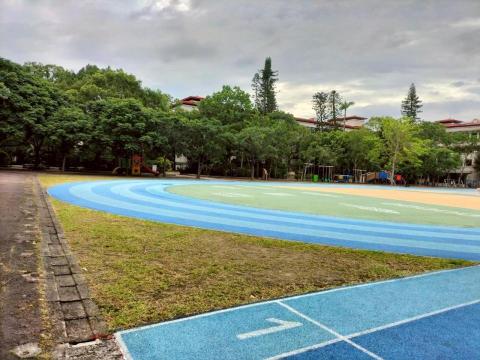 于森園藝企業社 （林先生） - 學校操場施工後