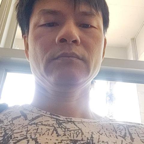 提供磁磚修補高雄服務的專家文文