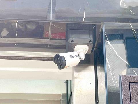 鄭仲圻 - 四路主機，二台監視器安裝