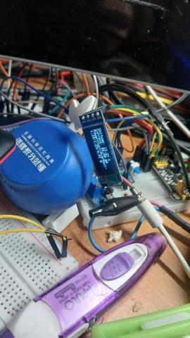 自爆大大的工作室 - 我們可以對電路進行各式實驗 自爆大大的工作室 - 我們可以對電路進行各式實驗