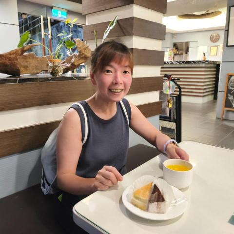 提供接送機服務的專家蘇秋月