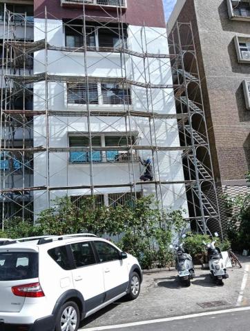 鑫鉑實業有限公司 - 小港公寓外牆微拉皮及防水工程