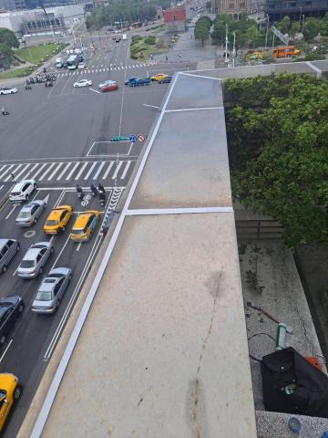 嵐玥工程 - 女兒牆矽利康更新