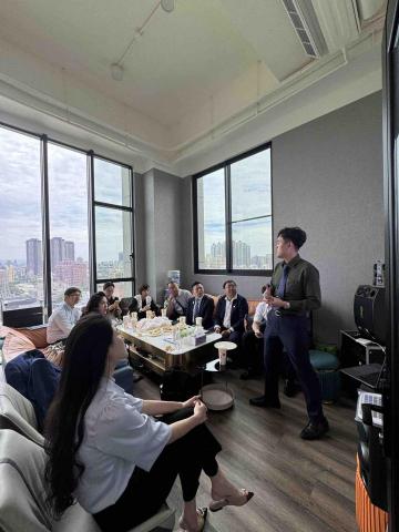 迦南地政士律師聯合事務所/陳泓睿地政士 - 企業主簡報