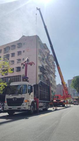 邑光鋼構鐵皮工程 - 起重機吊掛作業