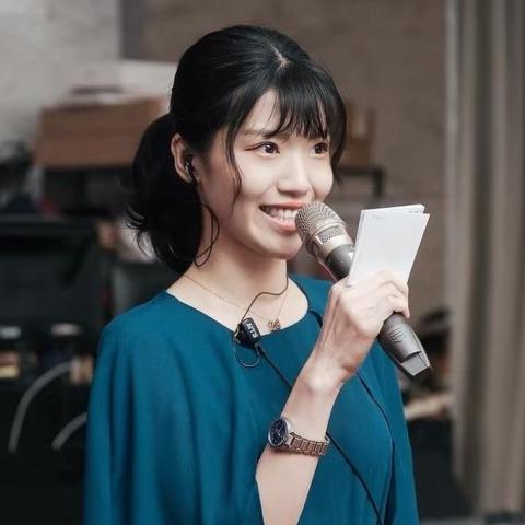 提供婚禮背板出租台中服務的專家吉兒Jill🎤 婚禮主持/企劃/抓周主持