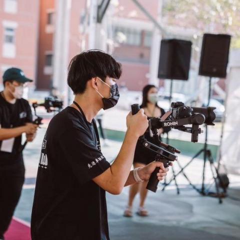 提供中古車行ptt服務的專家小宇