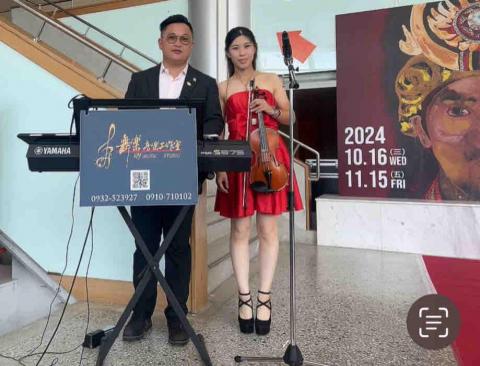 婕⭐️婚宴樂團，主持，尾牙春酒各類表演🎻🎹