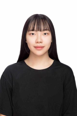 施雯馨 施雯馨