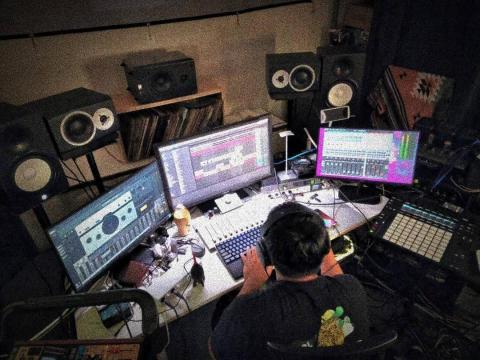 Dash's Recording Studio - Mixing & Recording Session 