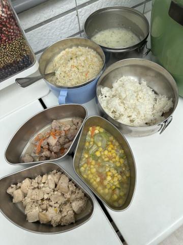 Ching Sara謝莎拉 - 小朋友們的美味健康營養午餐。