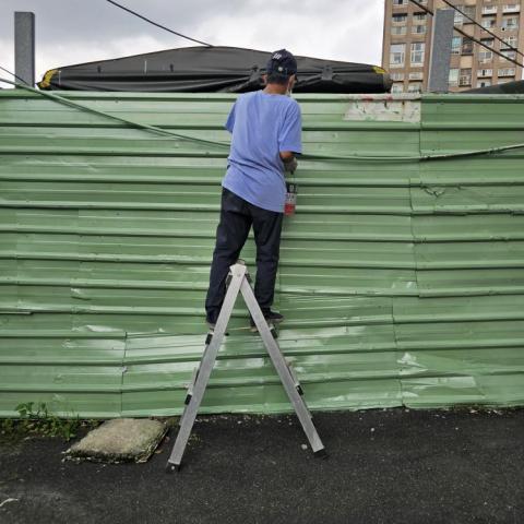 穩妥當抓漏工程行 - 鐵皮刷