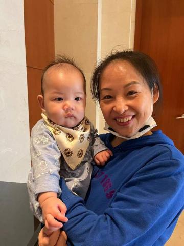 媽咪貝比MamyBaby - 《 來自美國的推薦信:126號蘇阿姨》
謝謝美國的Jason跟Tiffany傳這封推薦信給公司,也同意公開給更多產婦參考- 美好的坐月子體驗,以下是推薦信原始內容,後面有中文翻譯 ( 請見媽咪貝比到府坐月子粉絲團 ) 媽咪貝比MamyBaby - 《 來自美國的推薦信:126號蘇阿姨》
謝謝美國的Jason跟Tiffany傳這封推薦信給公司,也同意公開給更多產婦參考- 美好的坐月子體驗,以下是推薦信原始內容,後面有中文翻譯 ( 請見媽咪貝比到府坐月子粉絲團 )