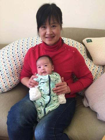 媽咪貝比MamyBaby - ✍️《 嚴謹細心的北部106號江阿姨 》
可以讓產婦跟仲介都放心的人選,專業又細心,敬業態度一流。
江阿姨從產婦懷孕到待產、住院到出院返家,都詳細交代每個階段的注意事項、關心產婦的飲食及情緒,是個優點全面的好月嫂。
大家好,我是106號台北市北投區月嫂江阿姨,希望有機會為您服務 。     媽咪貝比MamyBaby - ✍️《 嚴謹細心的北部106號江阿姨 》
可以讓產婦跟仲介都放心的人選,專業又細心,敬業態度一流。
江阿姨從產婦懷孕到待產、住院到出院返家,都詳細交代每個階段的注意事項、關心產婦的飲食及情緒,是個優點全面的好月嫂。
大家好,我是106號台北市北投區月嫂江阿姨,希望有機會為您服務 。