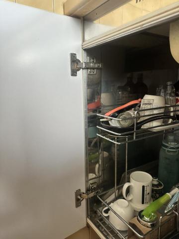 森威系統櫃 - 門片鉸鏈換新